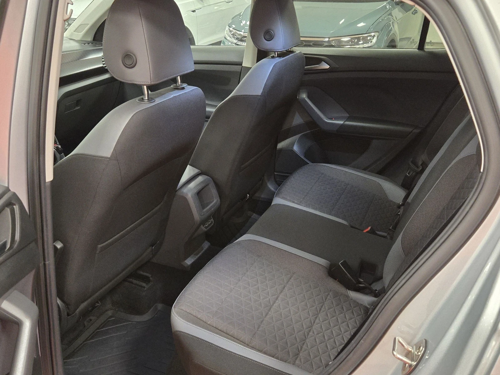 VW T-Cross TSI / DSG / LED / Camera | Mobile.bg — изображение 14