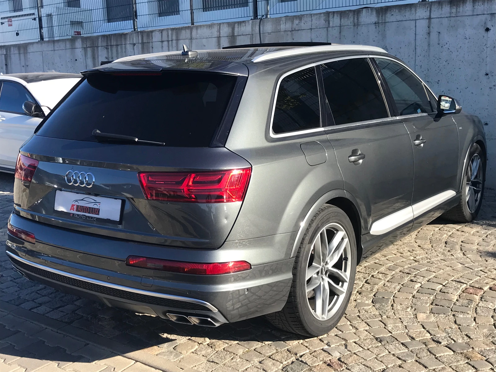 Audi SQ7 Sline/4x4/PANO/KAM/NAVI/HeadUP/Night/MULTY/Full .  - изображение 6
