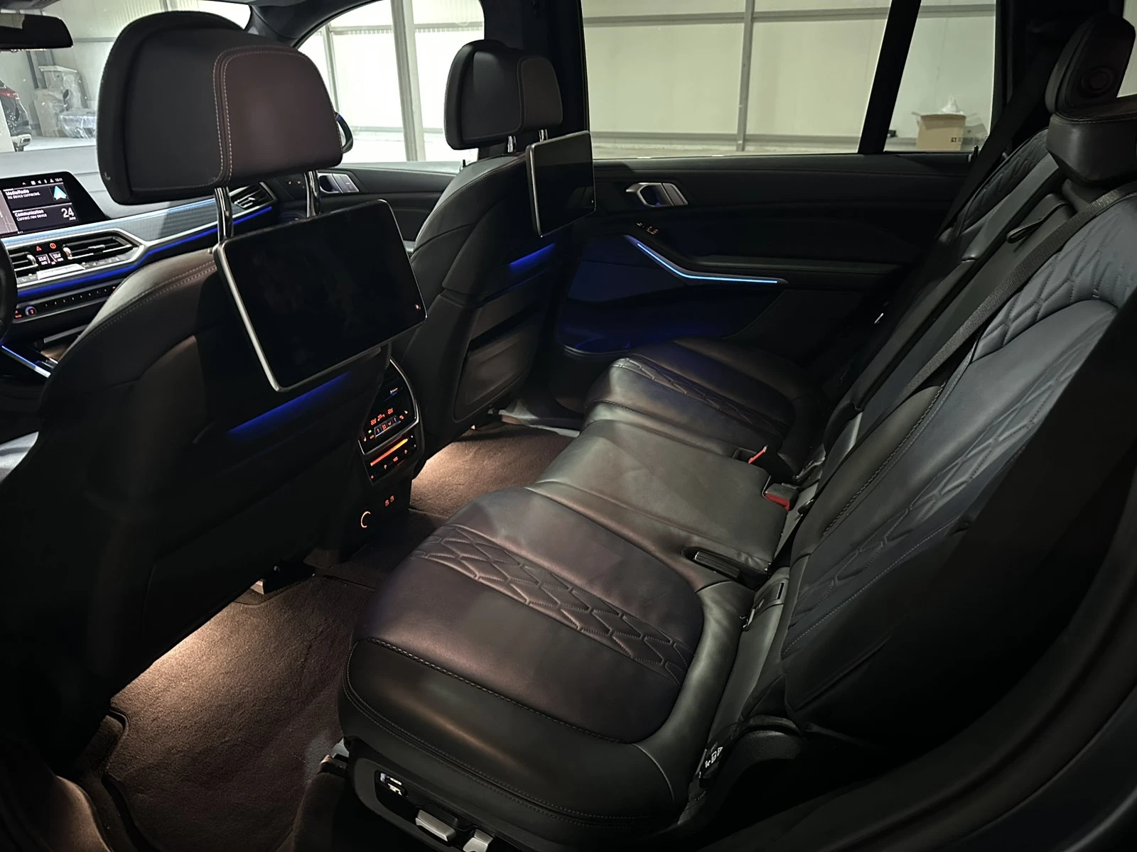 BMW X7 40i xDrive M Package, снимка 15 - Автомобили и джипове - 55092252
