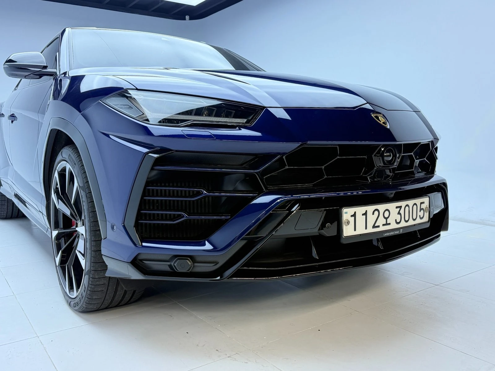 Lamborghini Urus 360* KEYLESS* ПОДГРЕВ ВОЛАН* КРАЙНА ЦЕНА, снимка 3 - Автомобили и джипове - 55336492