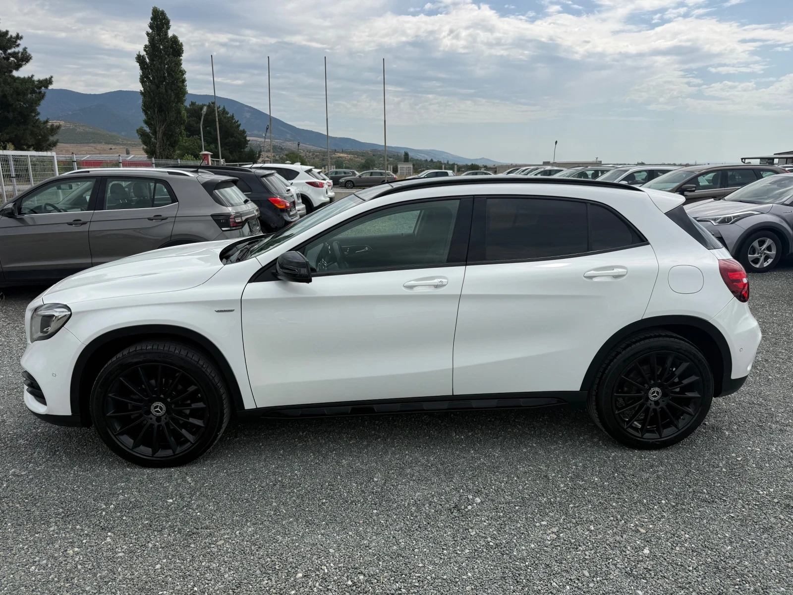 Mercedes-Benz GLA 200 (KATO НОВА)^(4-MATIC), снимка 9 - Автомобили и джипове - 55406753