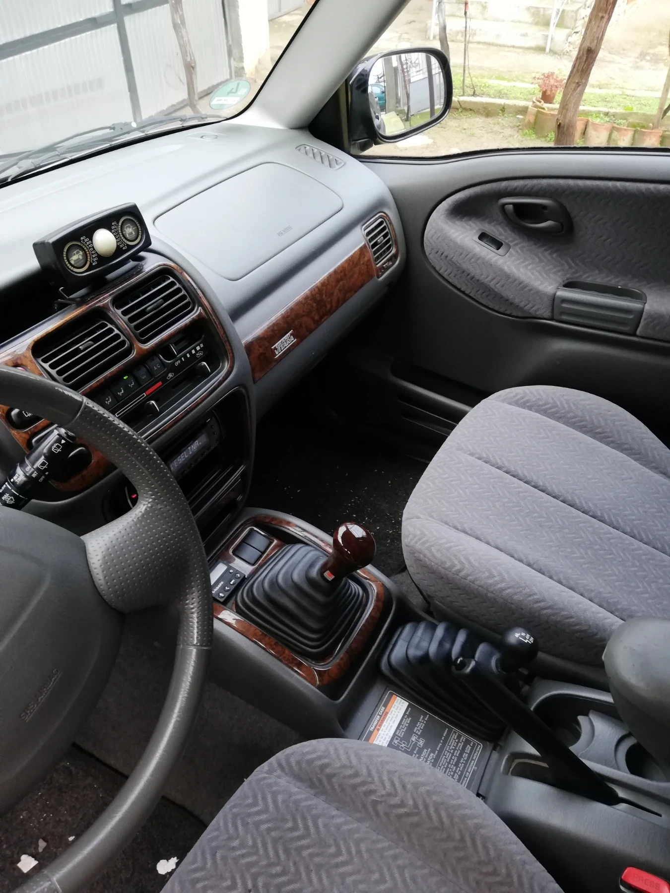 Suzuki Grand vitara, снимка 4 - Автомобили и джипове - 56213166