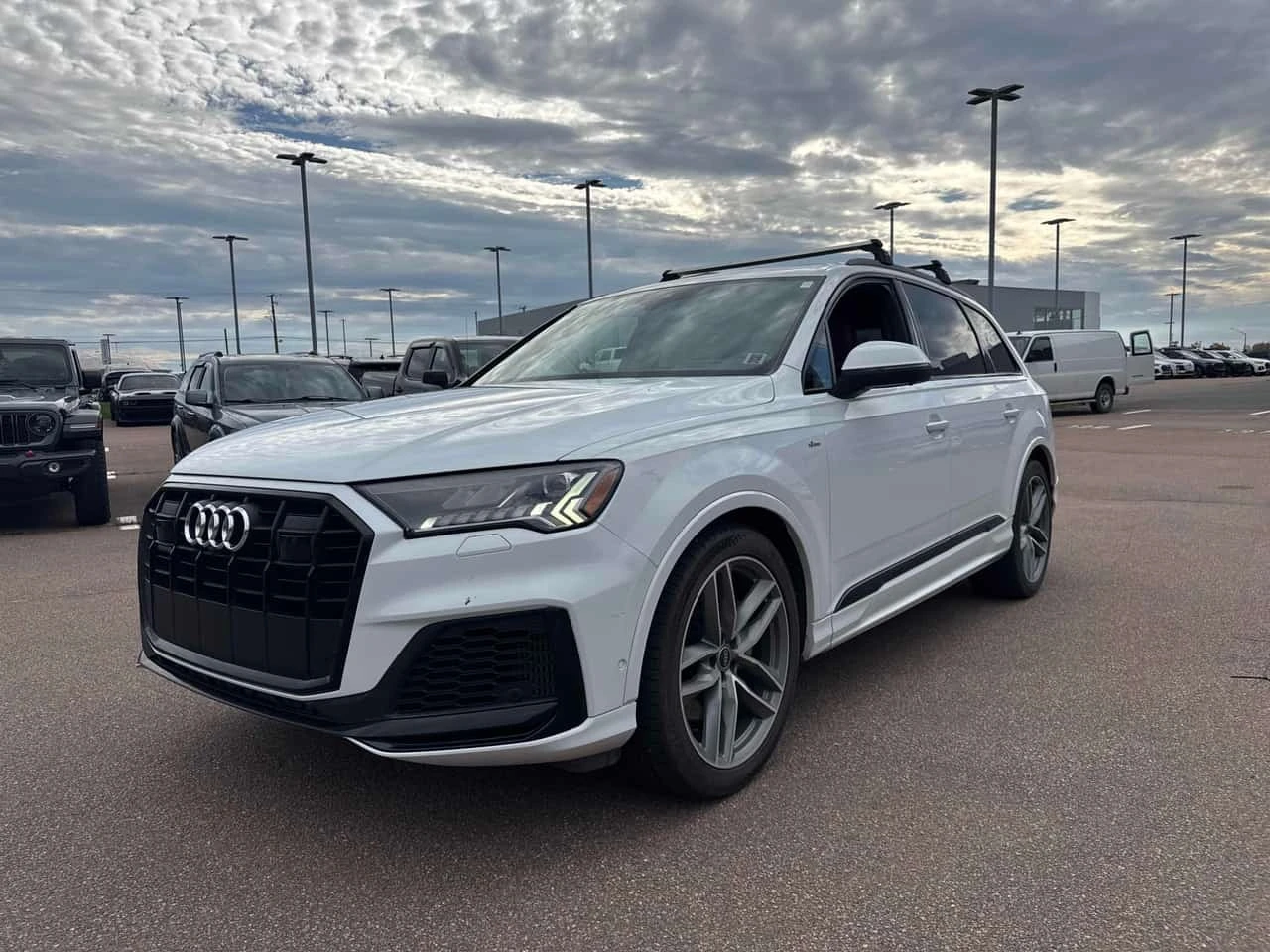 Audi Q7 Technik/ДИСТР/360/ХЕДЪП/ОБДУХ/КЛИП/ПРЕДСТАВИТЕЛСТВ
