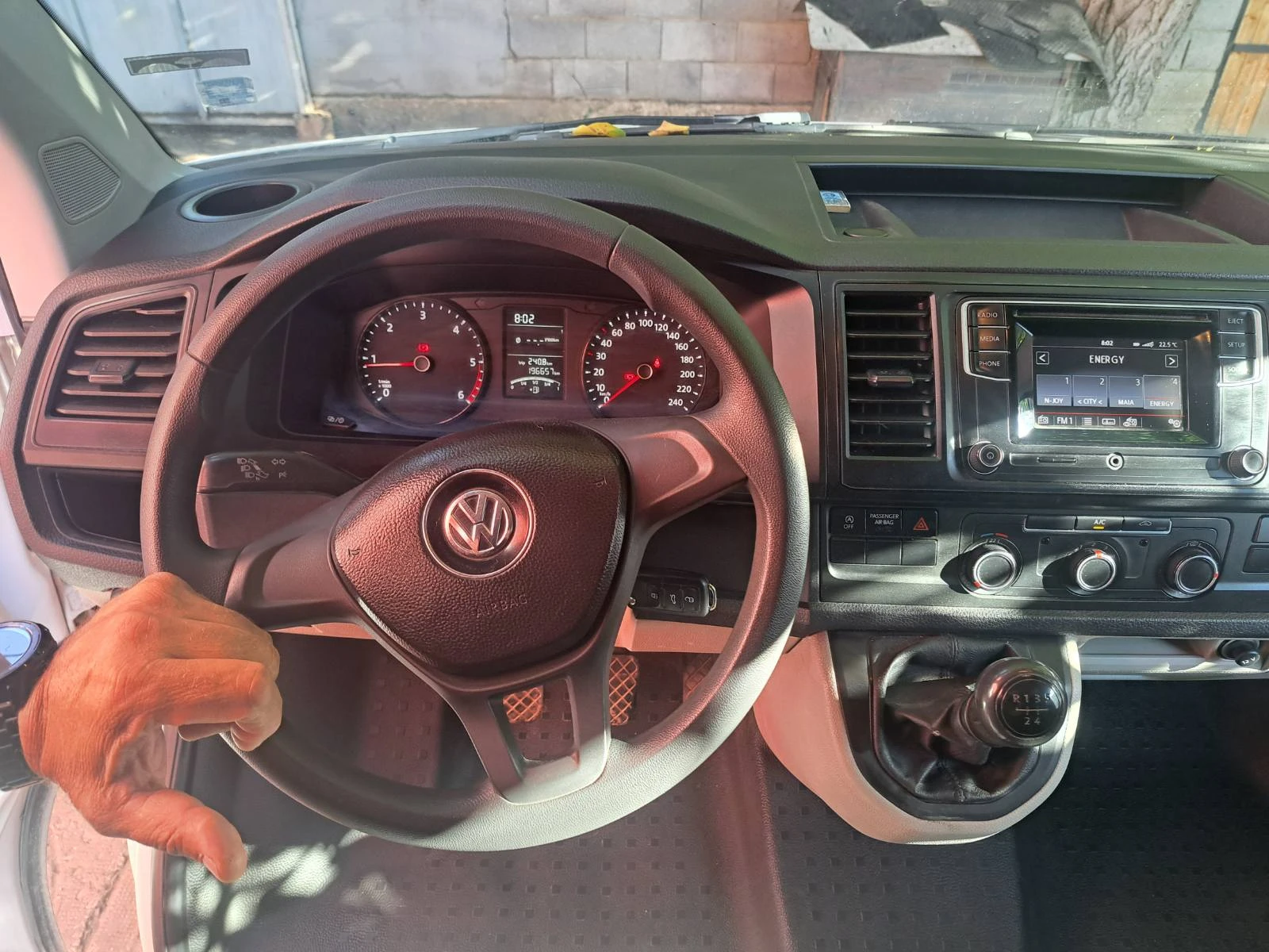 VW Transporter T6 - изображение 7