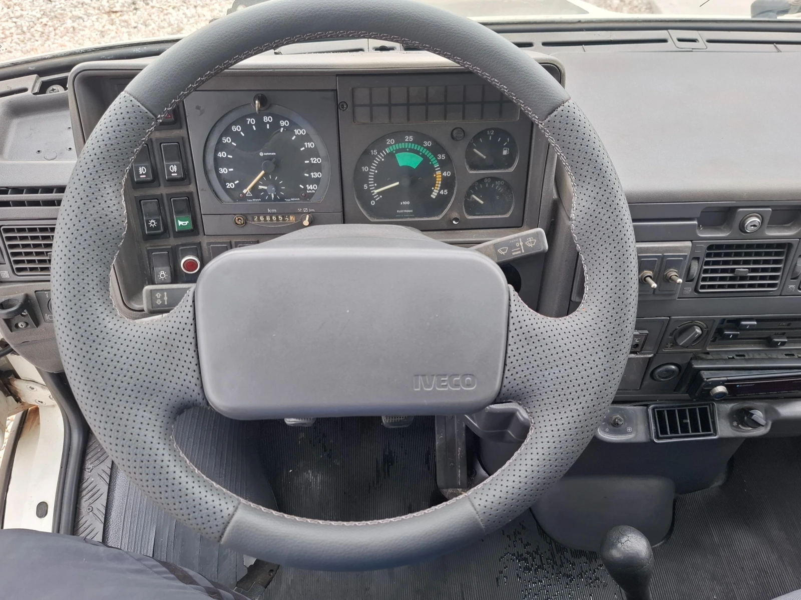 Iveco Daily До3.5т/2.8TD/Клима/Хладилен - изображение 6