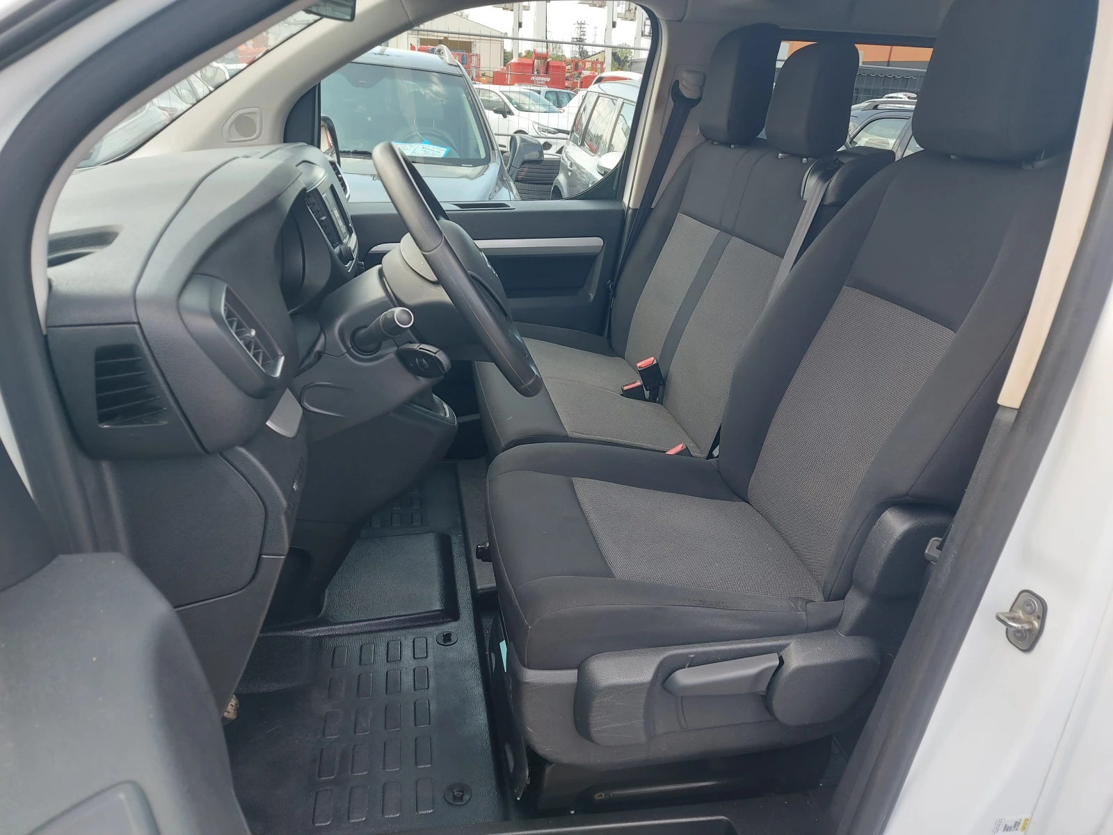 Opel Vivaro C* 2.0 D* 150 к.с.* 6 местен* MAXI* N1* 6 МТ, снимка 9 - Бусове и автобуси - 54343941
