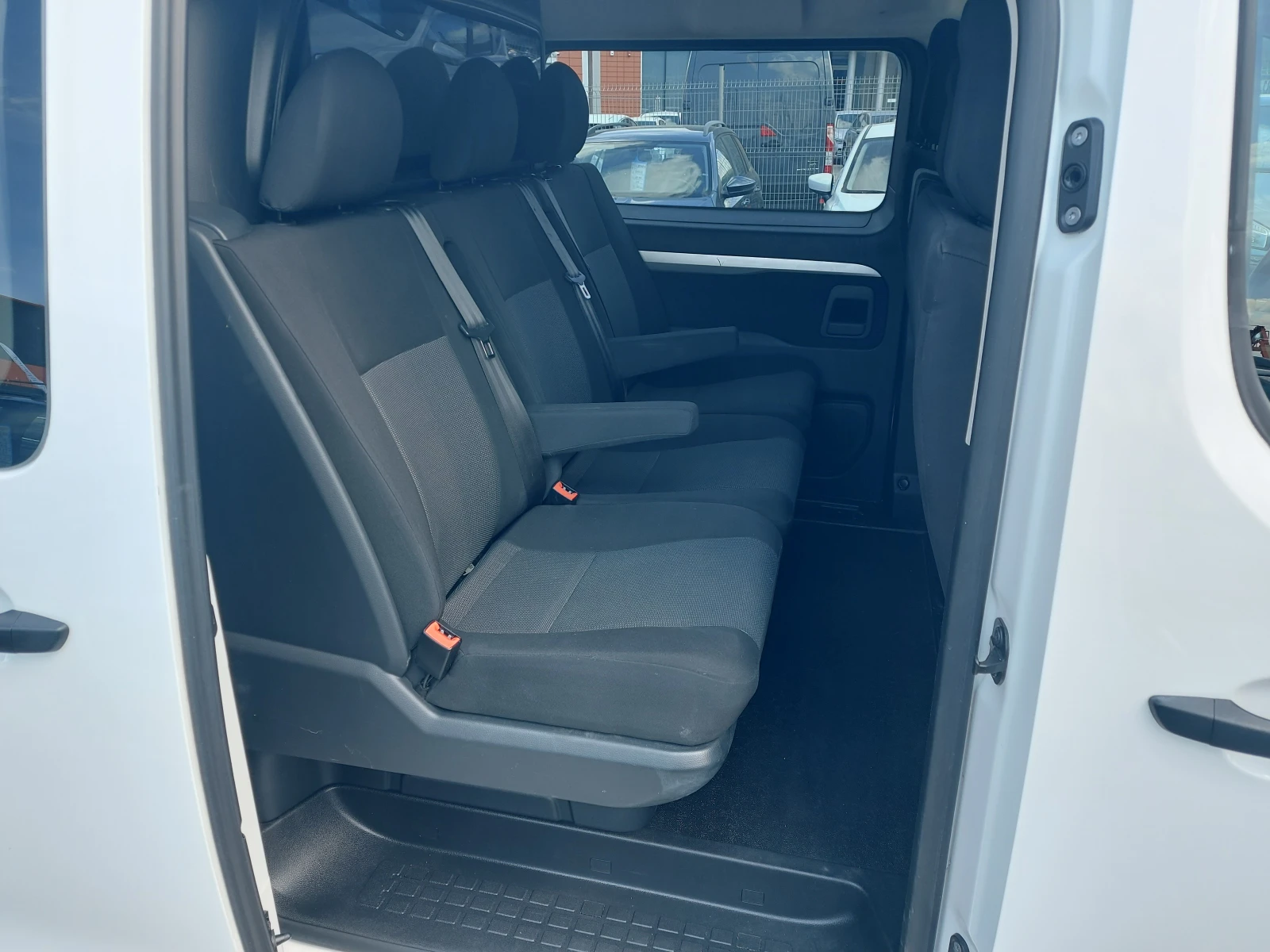 Opel Vivaro C* 2.0 D* 150 к.с.* 6 местен* MAXI* N1* 6 МТ, снимка 14 - Бусове и автобуси - 54343941
