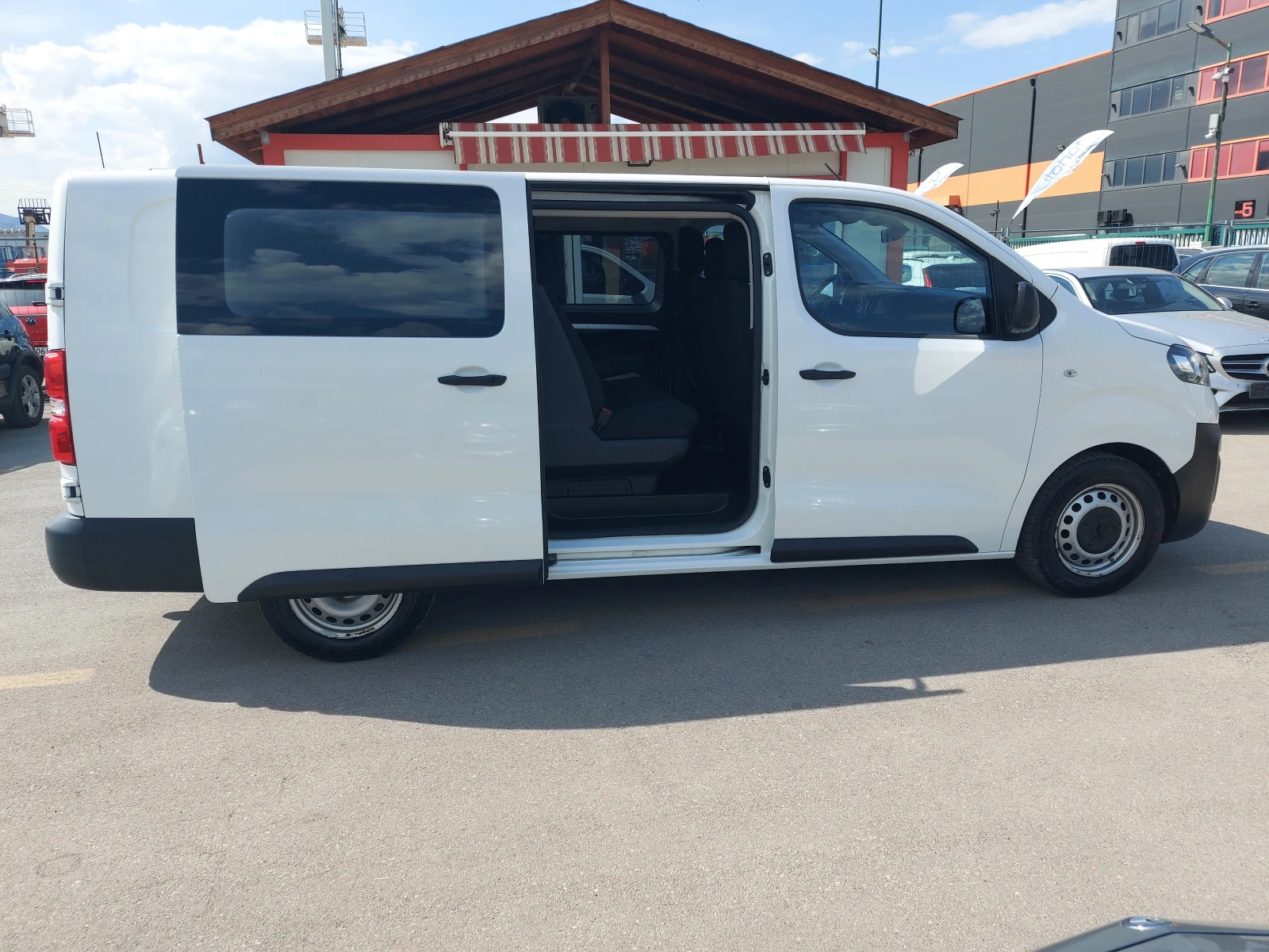 Opel Vivaro C* 2.0 D* 150 к.с.* 6 местен* MAXI* N1* 6 МТ, снимка 5 - Бусове и автобуси - 54343941