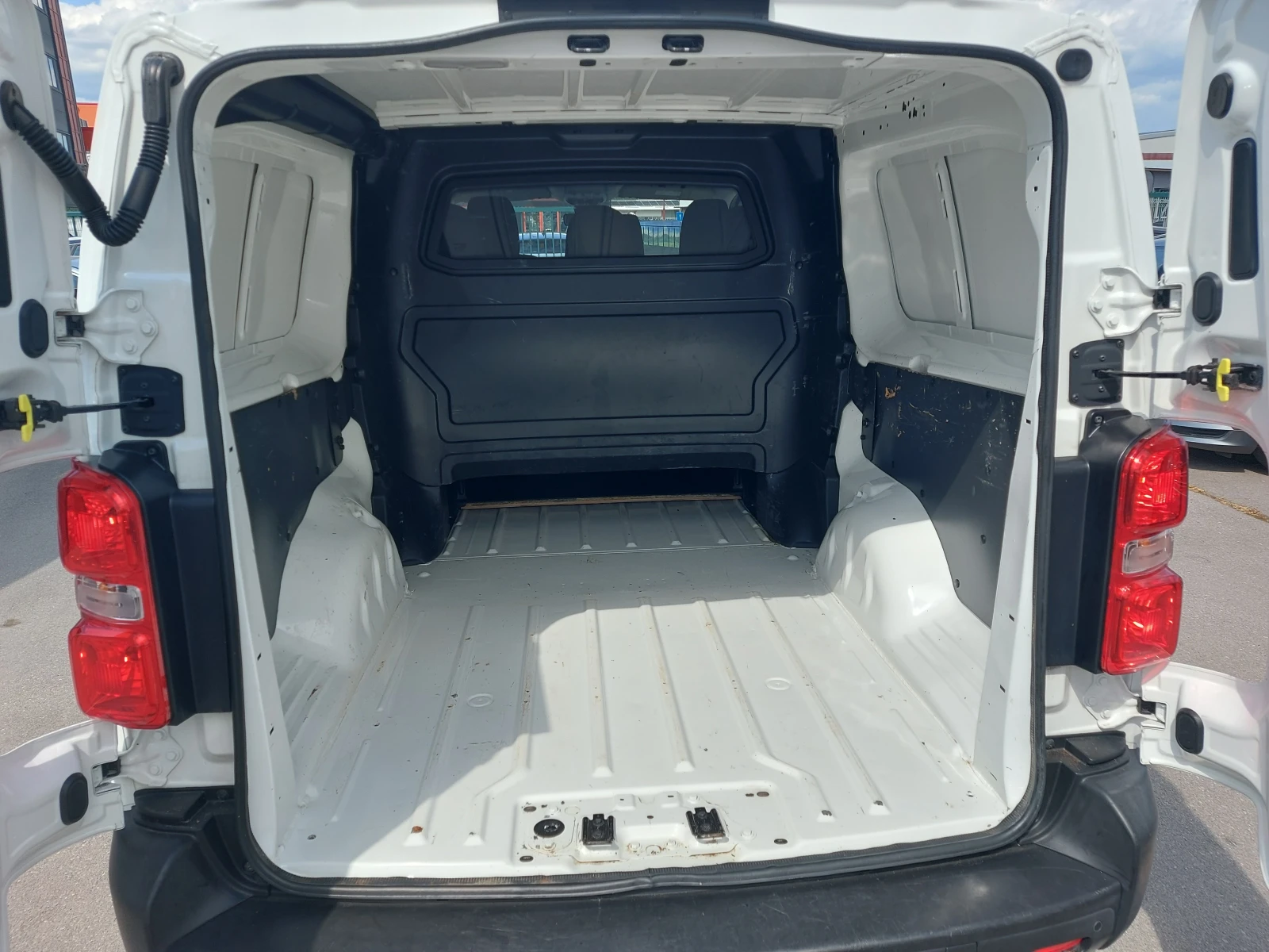 Opel Vivaro C* 2.0 D* 150 к.с.* 6 местен* MAXI* N1* 6 МТ, снимка 15 - Бусове и автобуси - 54343941