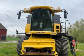 Комбайн New Holland CX880, снимка 3