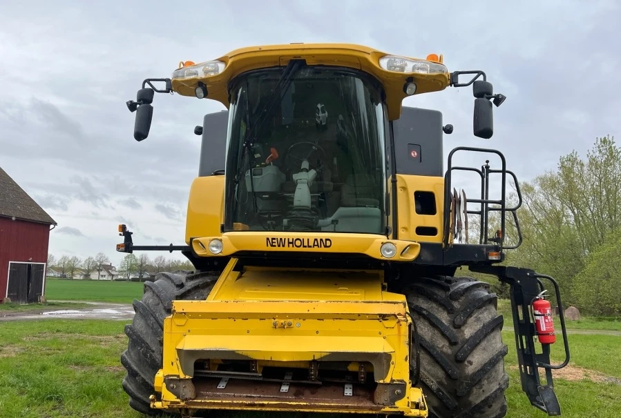 Комбайн New Holland CX880, снимка 3 - Селскостопанска техника - 54918850