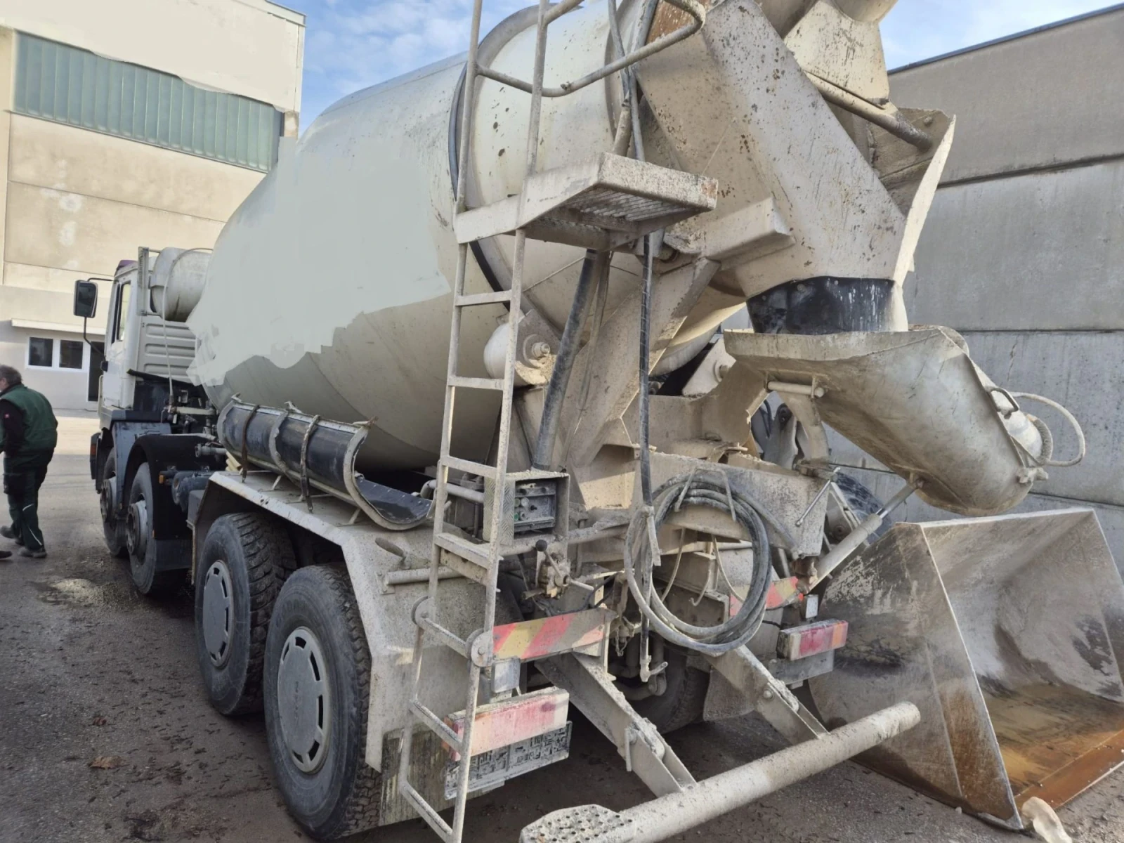 Бетон миксер Man 35 403 8Х4 - изображение 6
