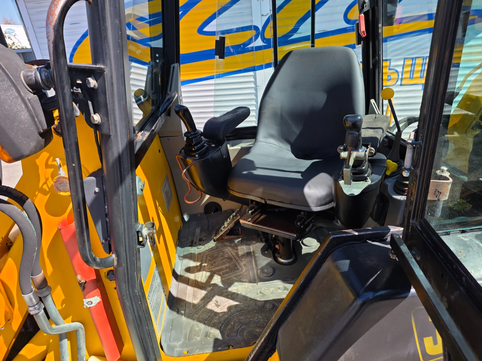 Багер JCB 1-CX-ПАРНО-ЗАТВОРЕН, снимка 9 - Индустриална техника - 54111642