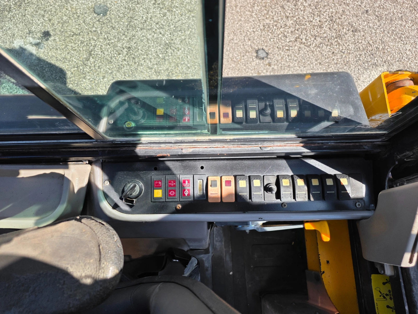 Багер JCB 1-CX-ПАРНО-ЗАТВОРЕН, снимка 12 - Индустриална техника - 54111642