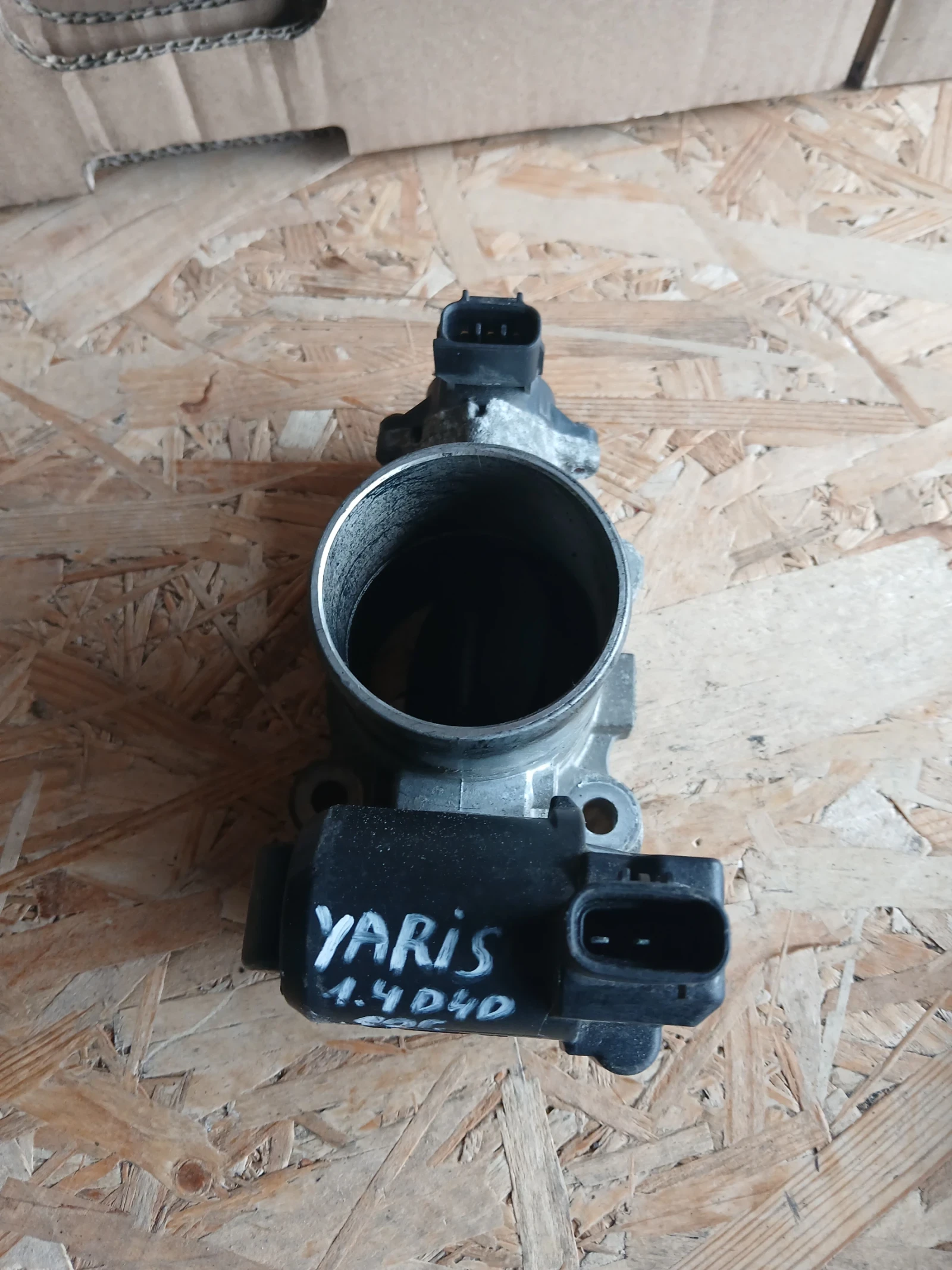 192300-2010 дросел клапа Toyota Yaris 1.4d4d, снимка 2 - Части - 55404498
