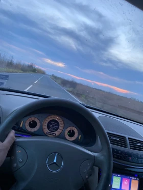 Mercedes-Benz E 280 E320, снимка 5