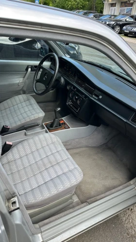 Mercedes-Benz 190, снимка 9