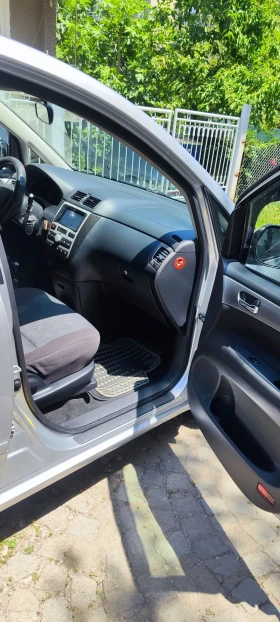 Toyota Avensis verso | Mobile.bg    14