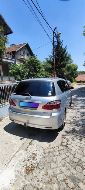     Toyota Avensis verso