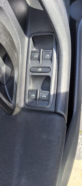 Skoda Fabia 1.2дизел - 3200 € / 6258.66 лв. - 77170807 11