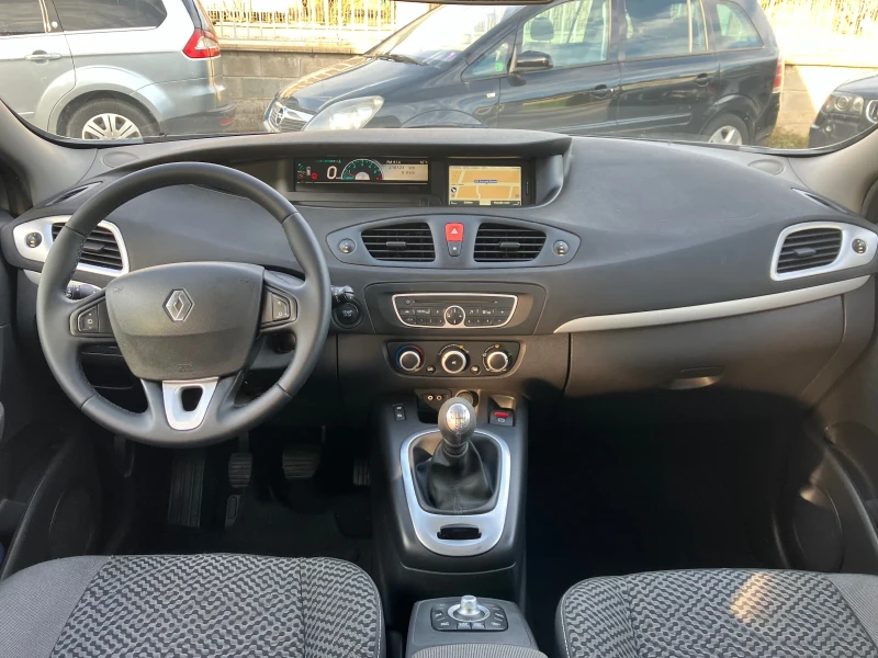 Renault Scenic 1.5-DCI/X-MOD/ITALY, снимка 10 - Автомобили и джипове - 48030049