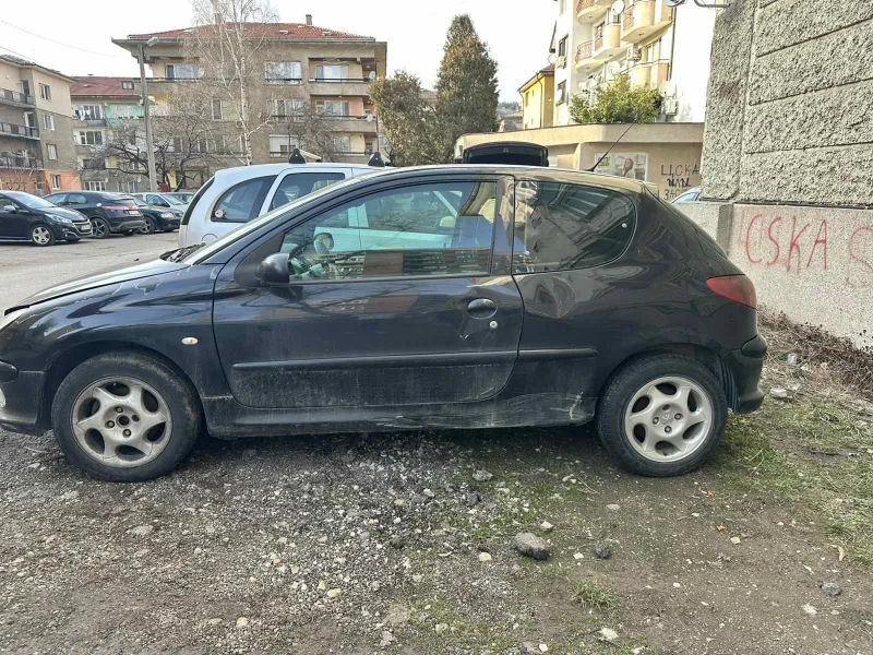 Peugeot 206, снимка 2 - Автомобили и джипове - 48932539