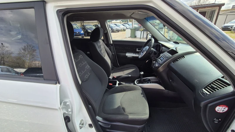 Kia Soul 1.6, снимка 14 - Автомобили и джипове - 49736760