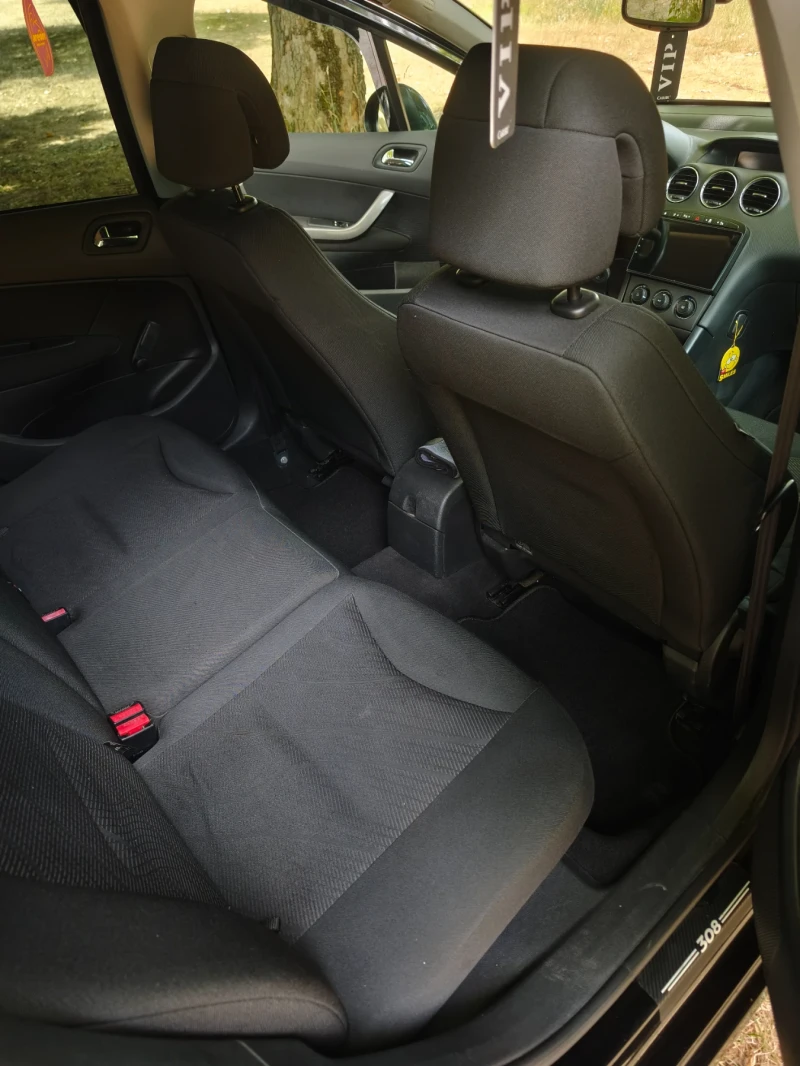 Peugeot 308 1.6 HDI, снимка 14 - Автомобили и джипове - 52285765