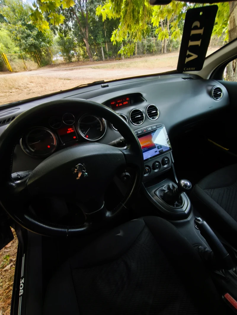 Peugeot 308 1.6 HDI, снимка 12 - Автомобили и джипове - 52285765