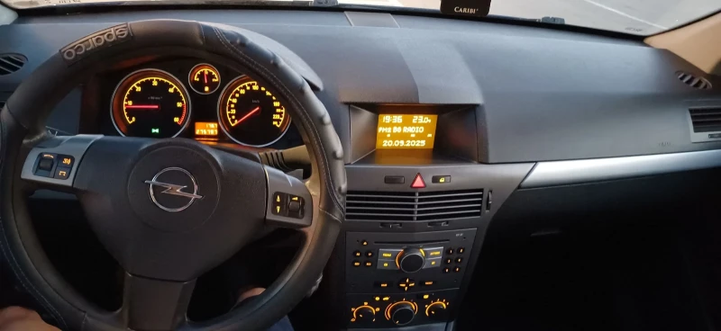 Opel Astra 1.7 cdti, снимка 6 - Автомобили и джипове - 52216843