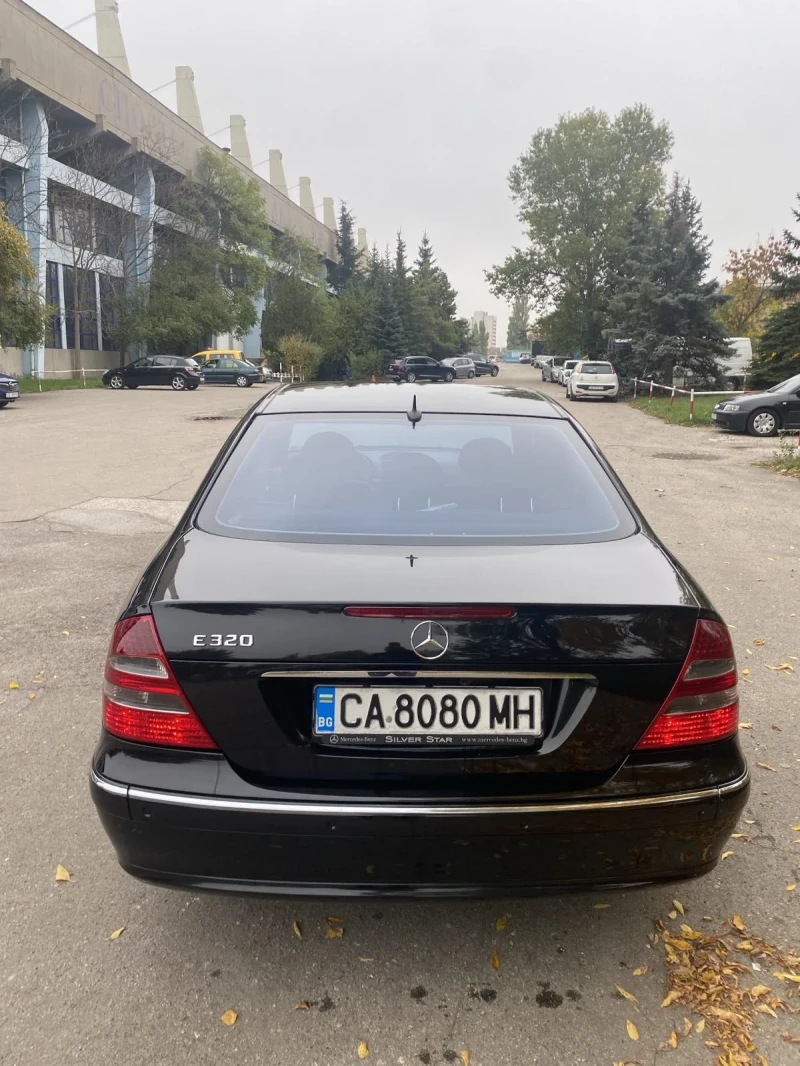 Mercedes-Benz E 320 i., снимка 4 - Автомобили и джипове - 52675590