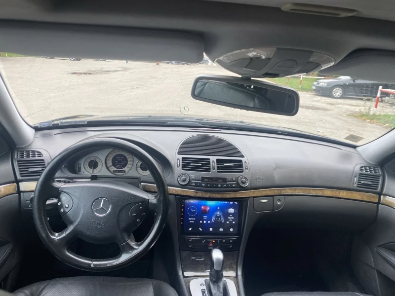 Mercedes-Benz E 320 i., снимка 5 - Автомобили и джипове - 52675590
