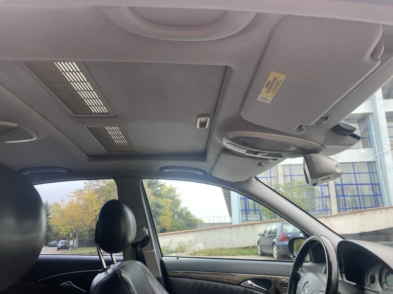 Mercedes-Benz E 320 i., снимка 8 - Автомобили и джипове - 52675590