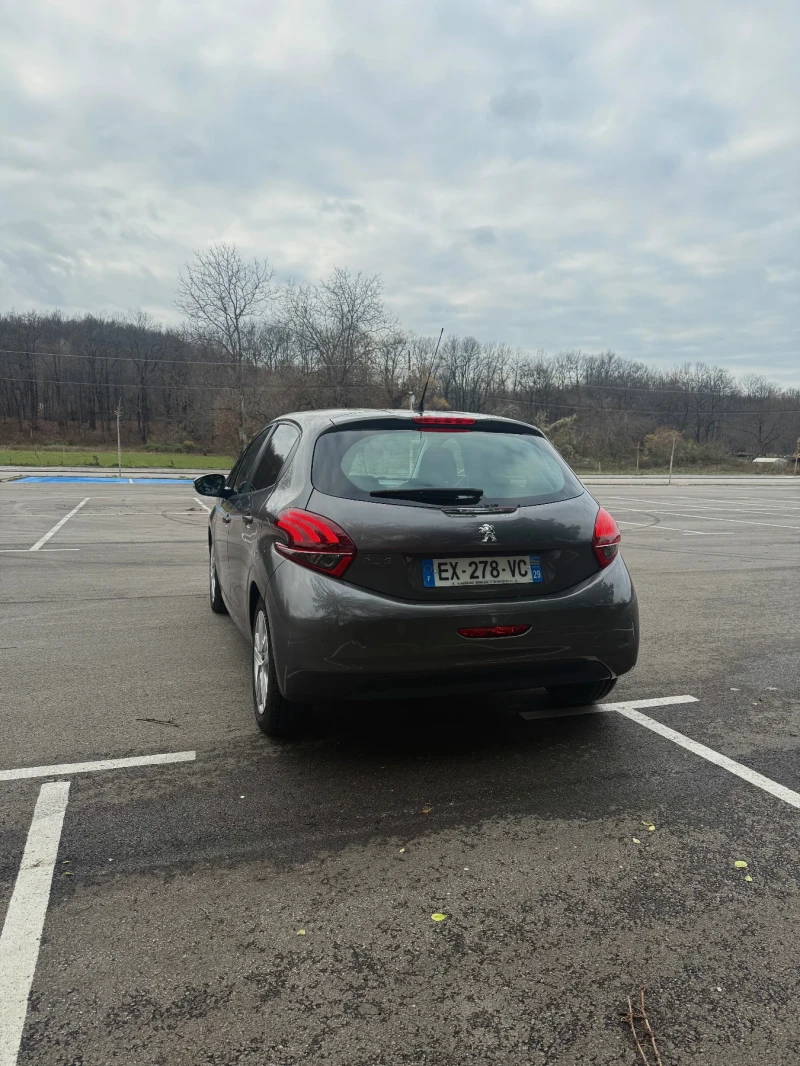 Peugeot 208, снимка 4 - Автомобили и джипове - 52615905