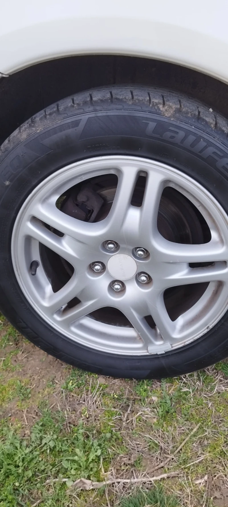 Subaru Legacy 2.0i, снимка 2 - Автомобили и джипове - 52641899