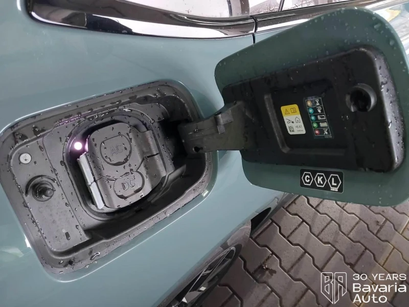 BMW i4 40 xDrive M Sport Paket, снимка 15 - Автомобили и джипове - 52835453