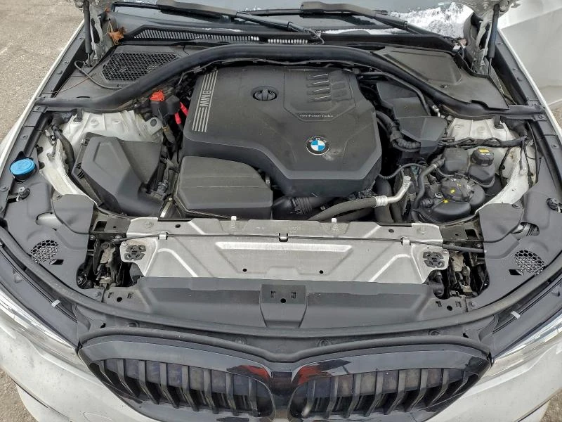 BMW 330 2.0L 4 All wheel drive, снимка 5 - Автомобили и джипове - 53125923