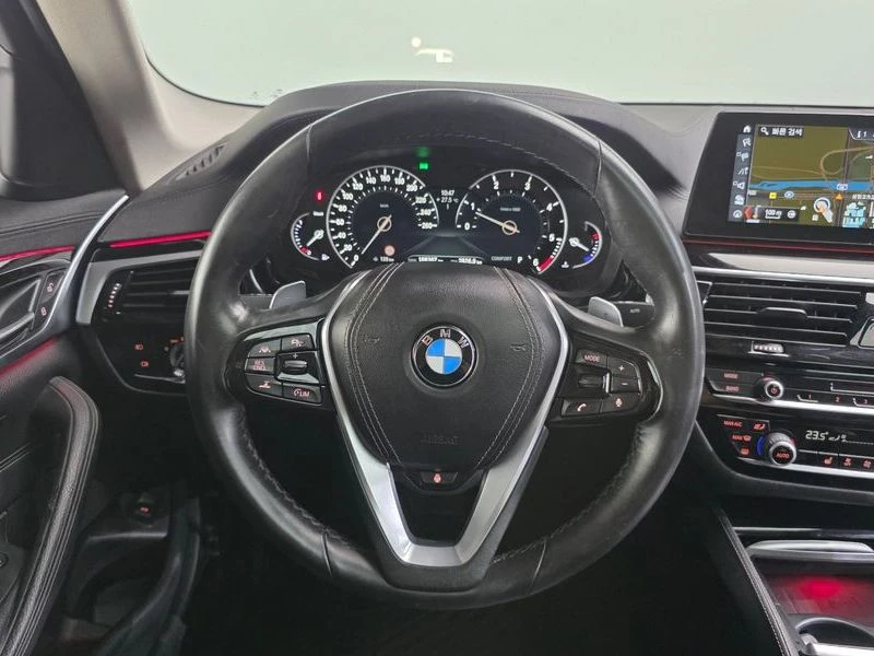 BMW 520 520d Luxury Special Edition| 190к.с.| ВКЛ.ТЕХНОТЕС, снимка 13 - Автомобили и джипове - 55221475