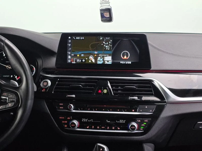 BMW 520 520d Luxury Special Edition| 190к.с.| ВКЛ.ТЕХНОТЕС, снимка 12 - Автомобили и джипове - 55221475