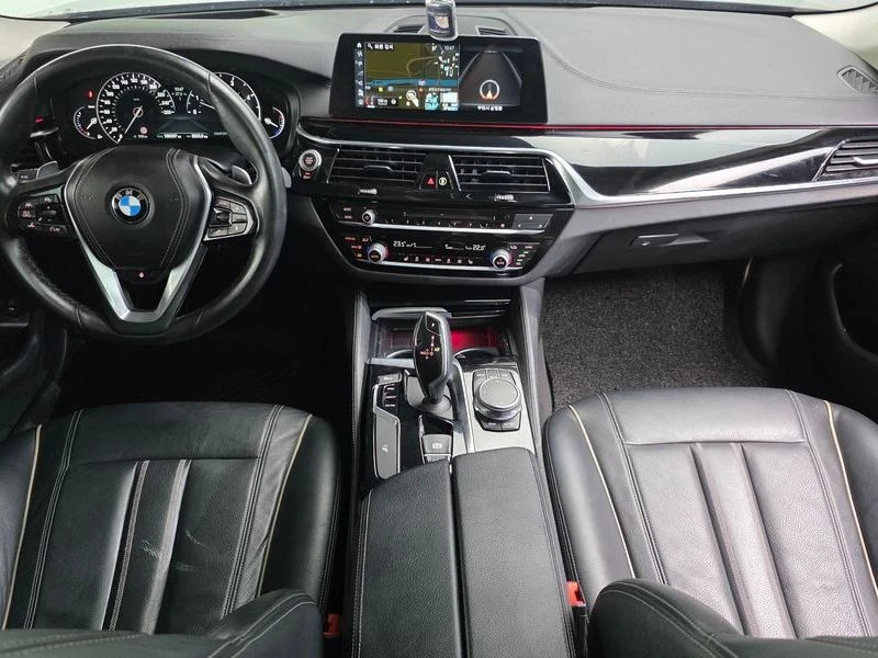 BMW 520 520d Luxury Special Edition| 190к.с.| ВКЛ.ТЕХНОТЕС, снимка 7 - Автомобили и джипове - 55221475