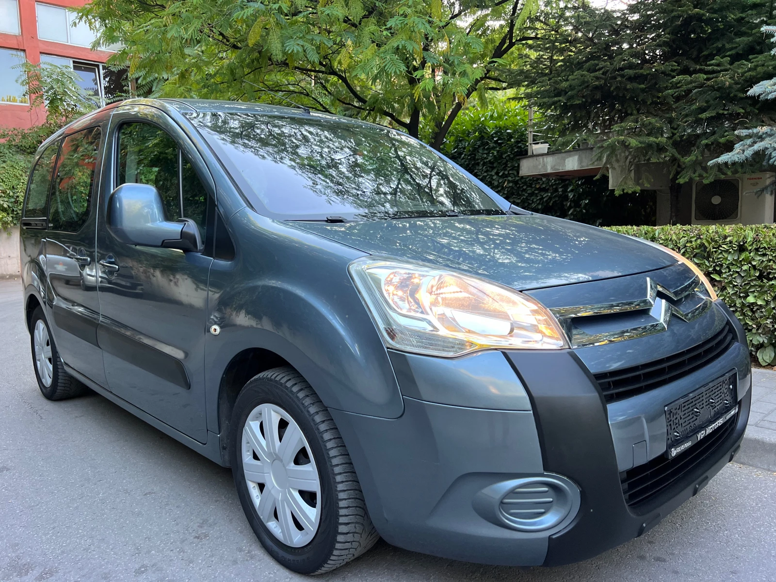 Citroen Berlingo 1.6HDI KLIMATIK/109кс/UNIKAT - изображение 5