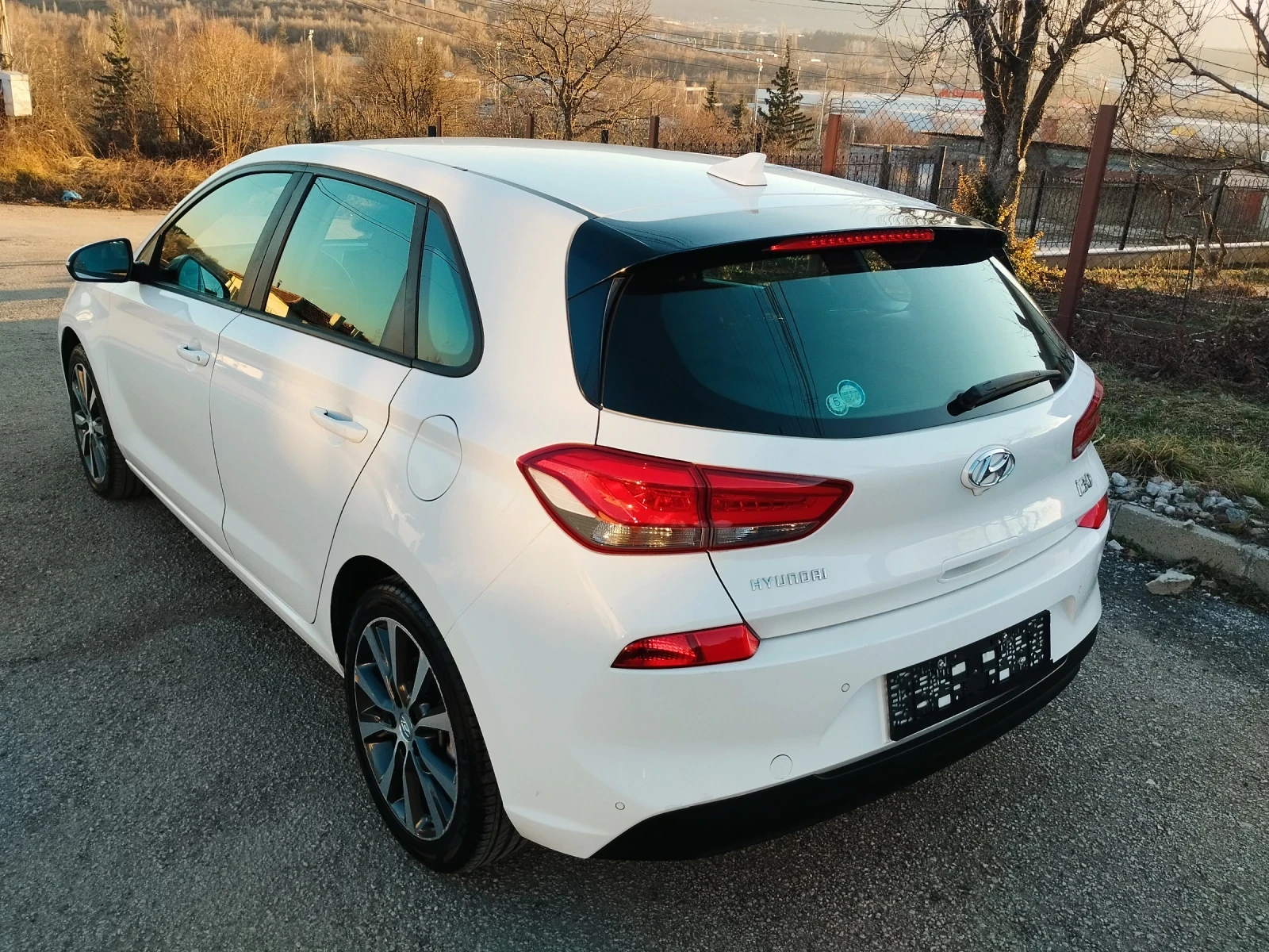 Hyundai I30 1.6crdi - изображение 5