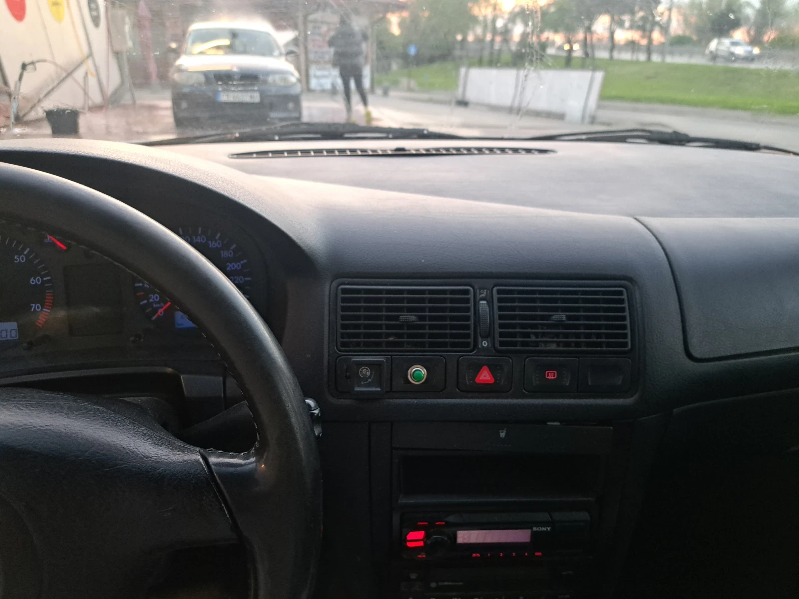 VW Golf 1.6 - изображение 5