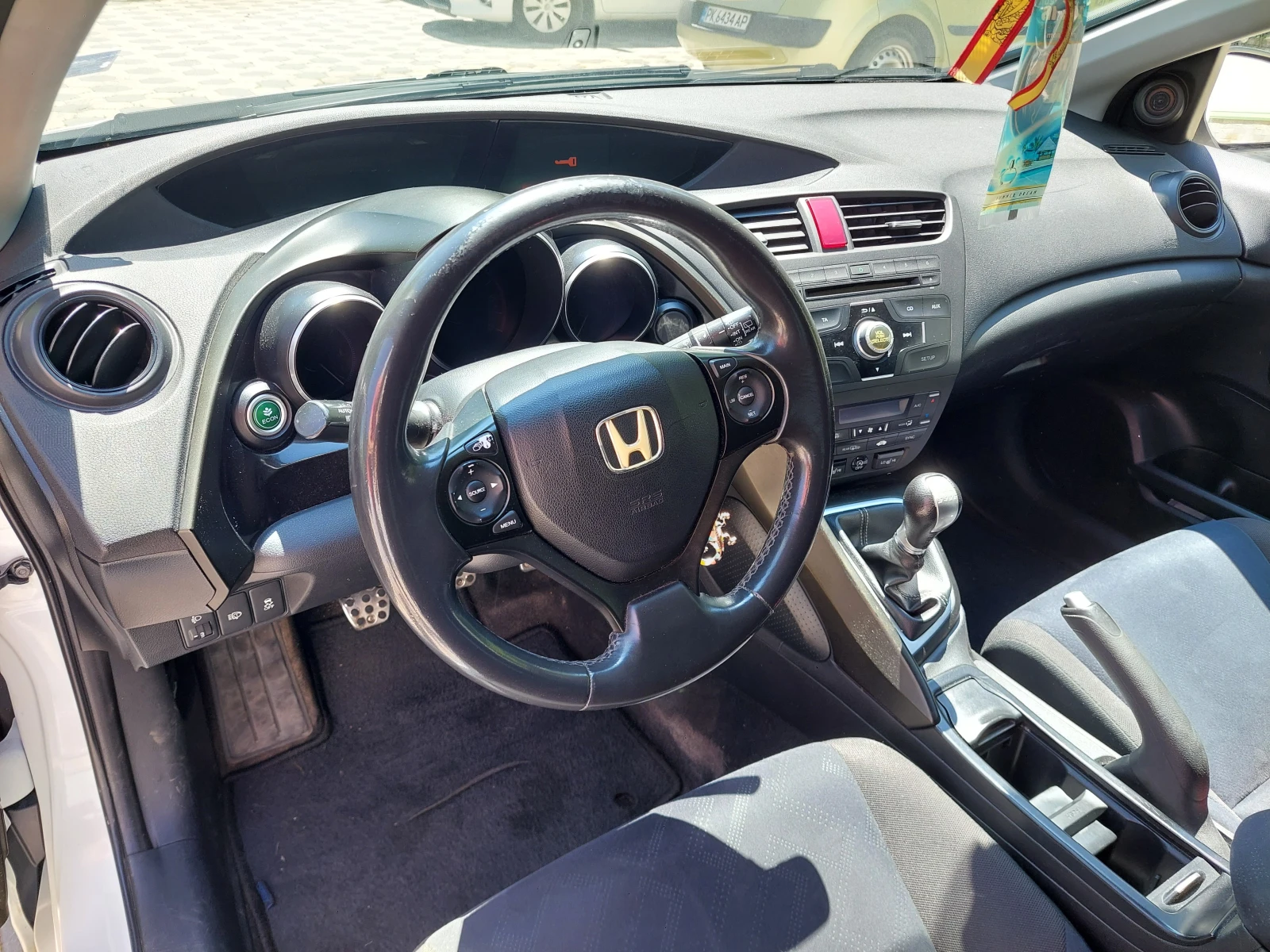 Honda Civic 5DR - изображение 8