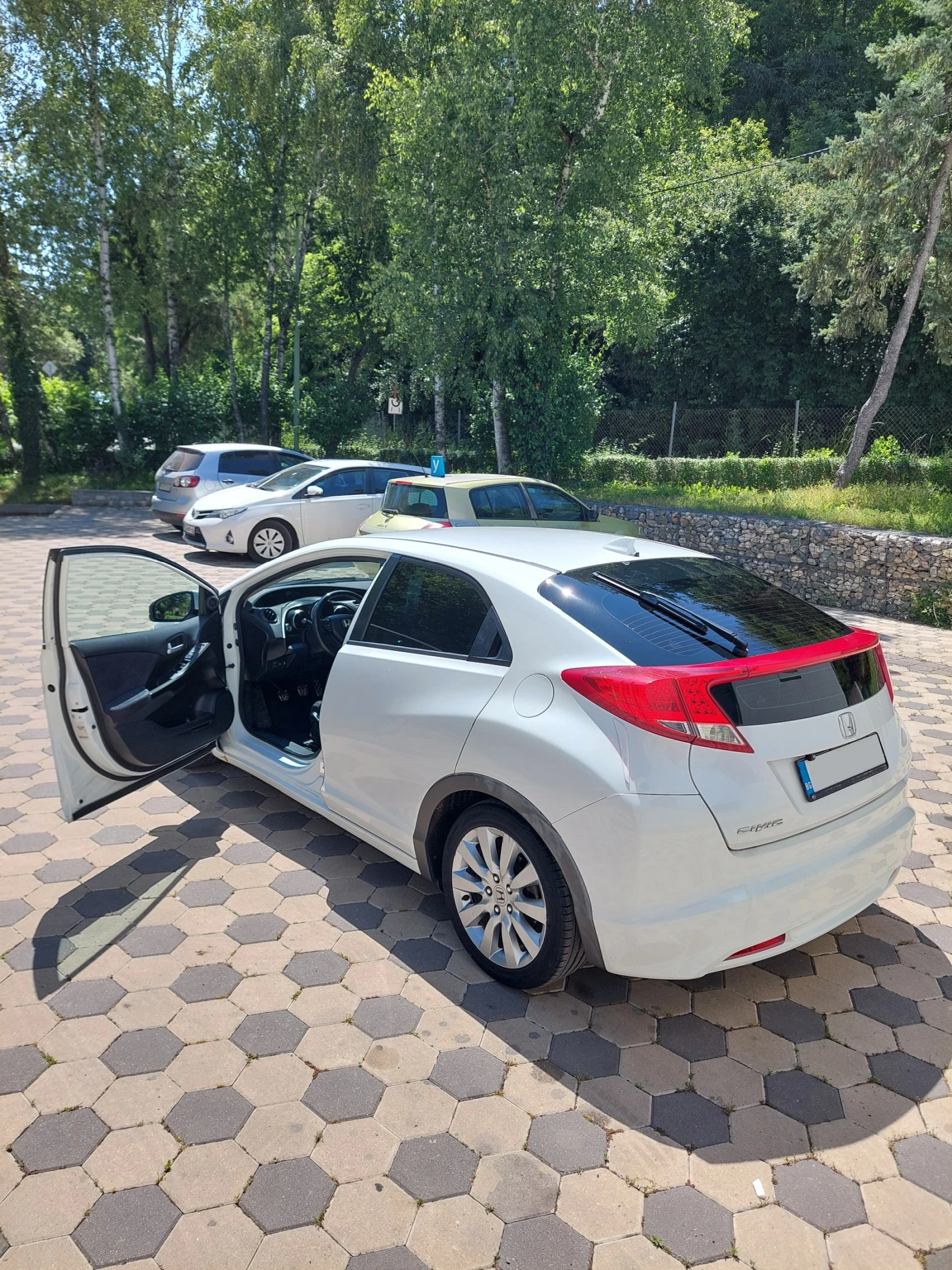 Honda Civic 5DR - изображение 2