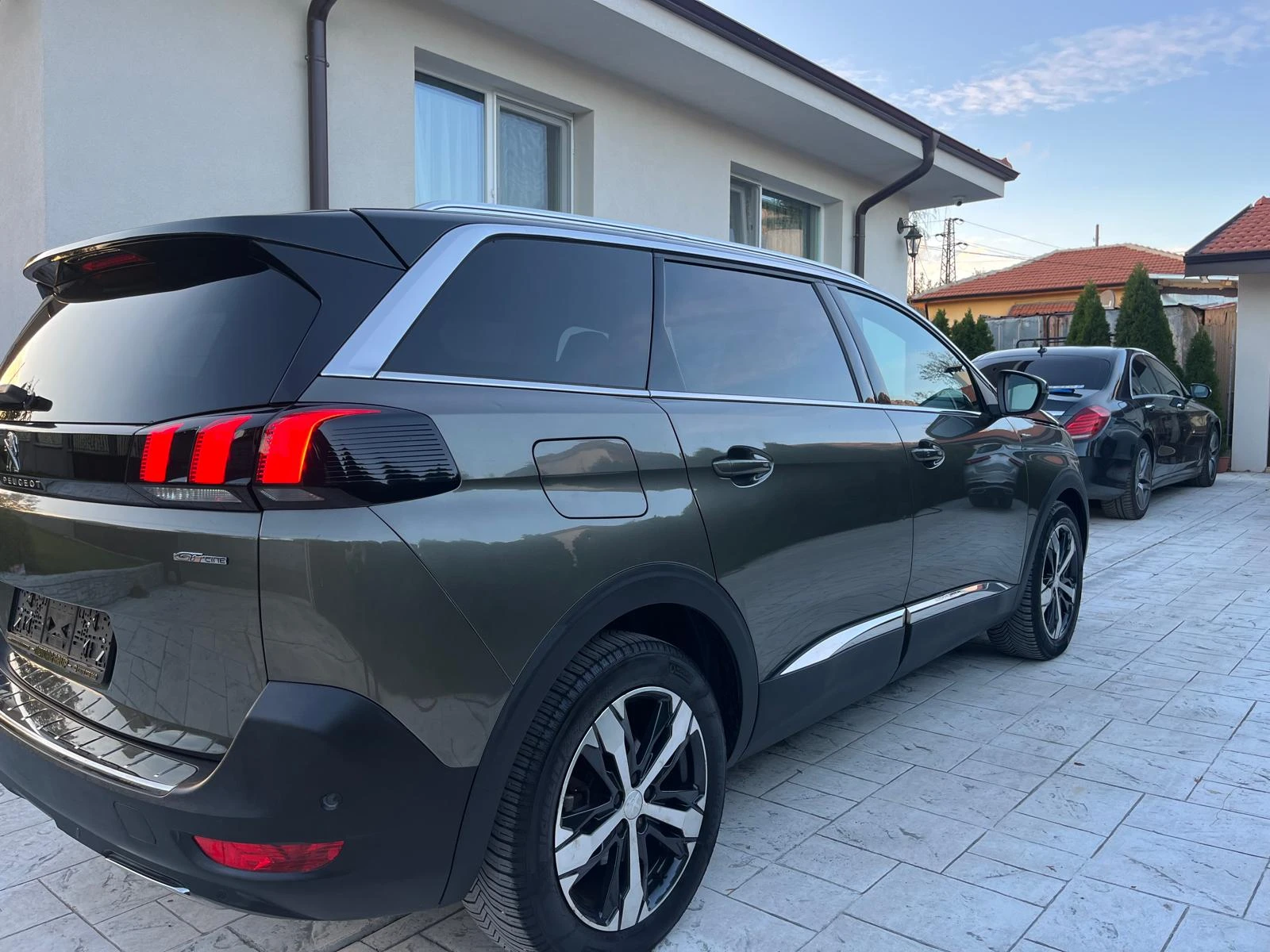 Peugeot 5008 1.6 GT LINE - изображение 4
