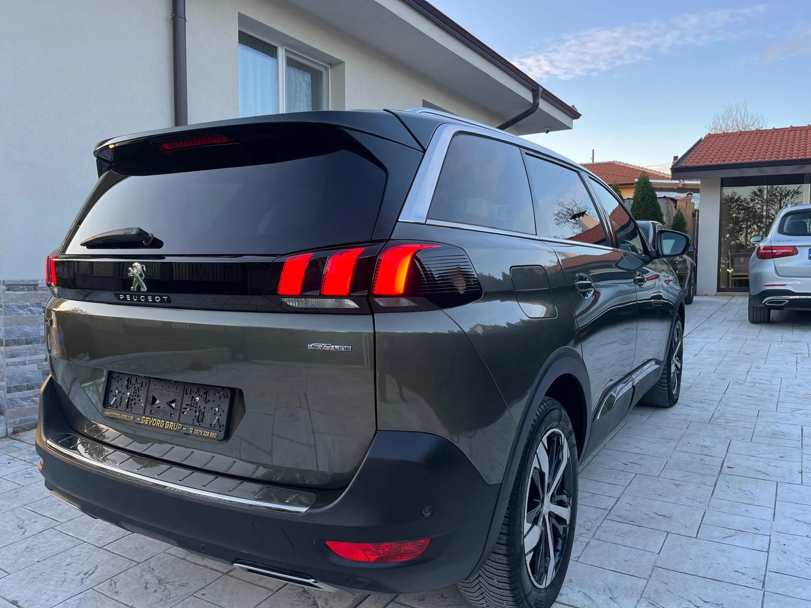 Peugeot 5008 1.6 GT LINE - изображение 5