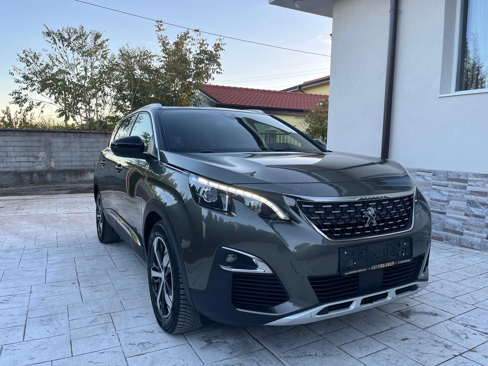 Peugeot 5008 1.6 GT LINE - изображение 3