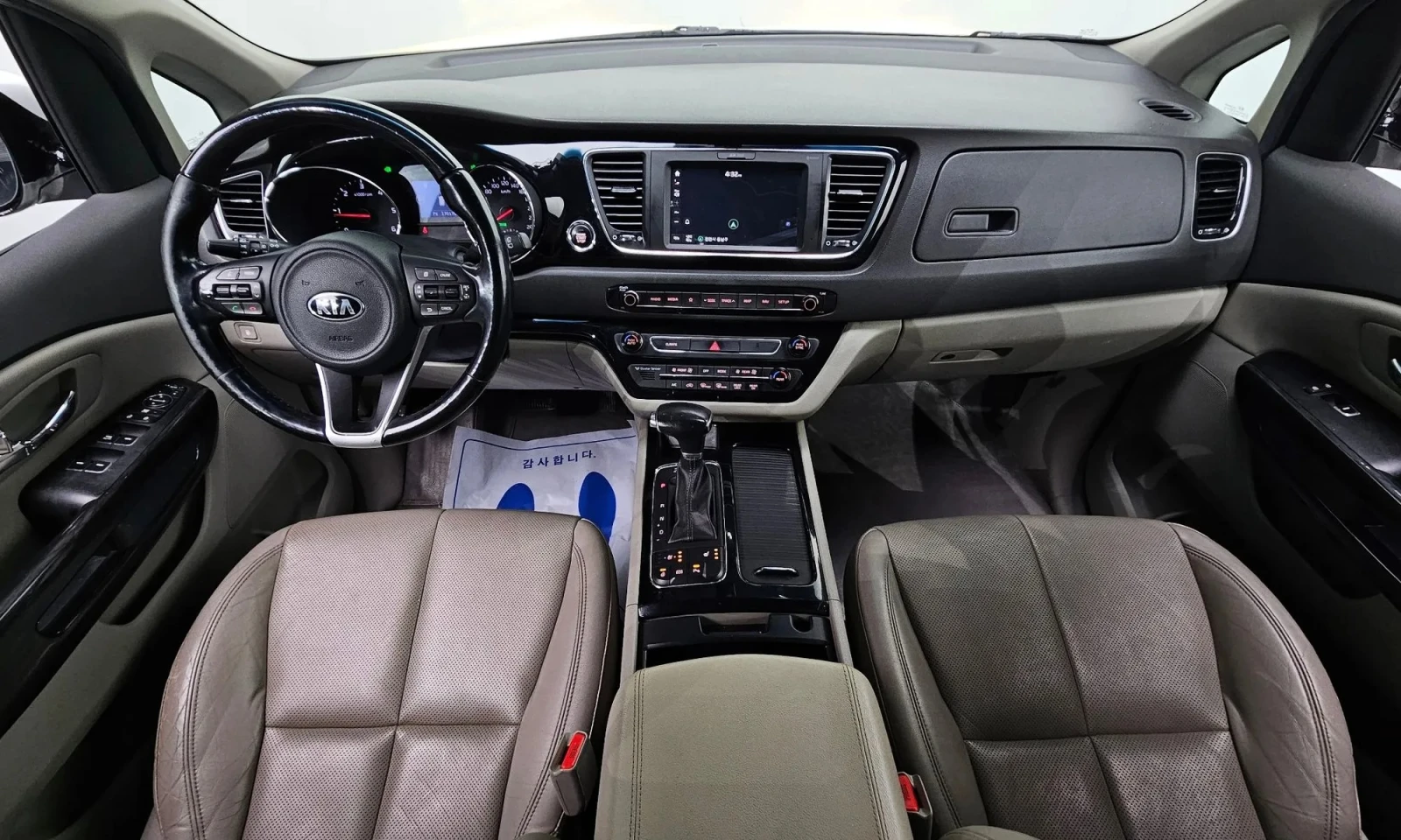 Kia Carnival 7-Seater Limousine Magic Space, снимка 6 - Автомобили и джипове - 53722285