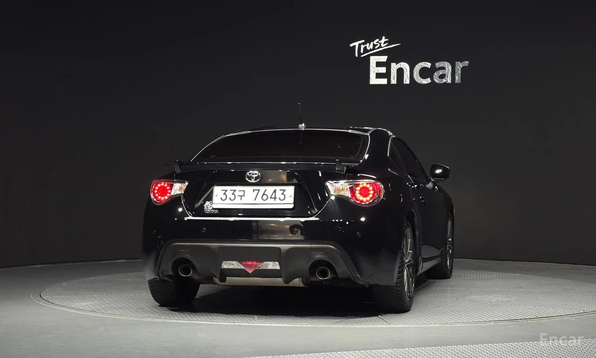 Toyota GT86 * AUTO* КОЖА* АЛКАНТАРА* , снимка 4 - Автомобили и джипове - 54041313